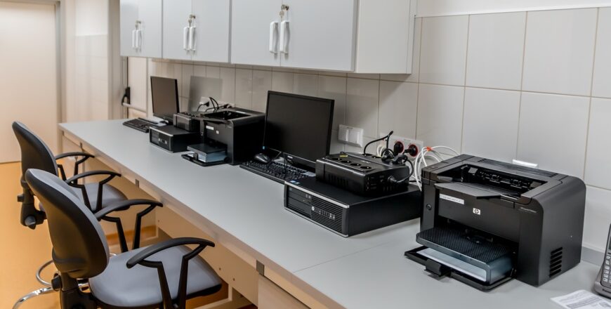 office-2815634_1280